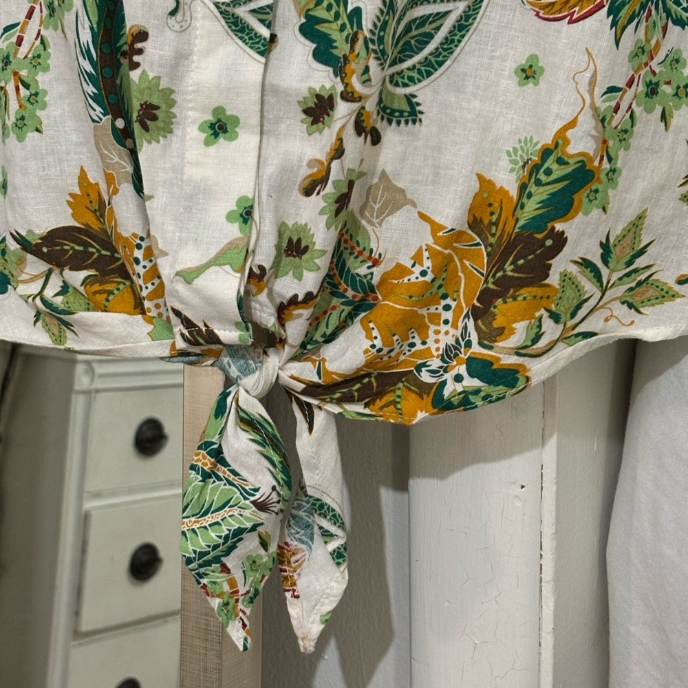 Philosophy Tie-Front Button Down Green Floral Lin… - image 3